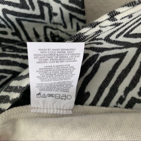 CAbi | Zig Zag Jacket Size S Style# 3034 - Picture 16 of 16